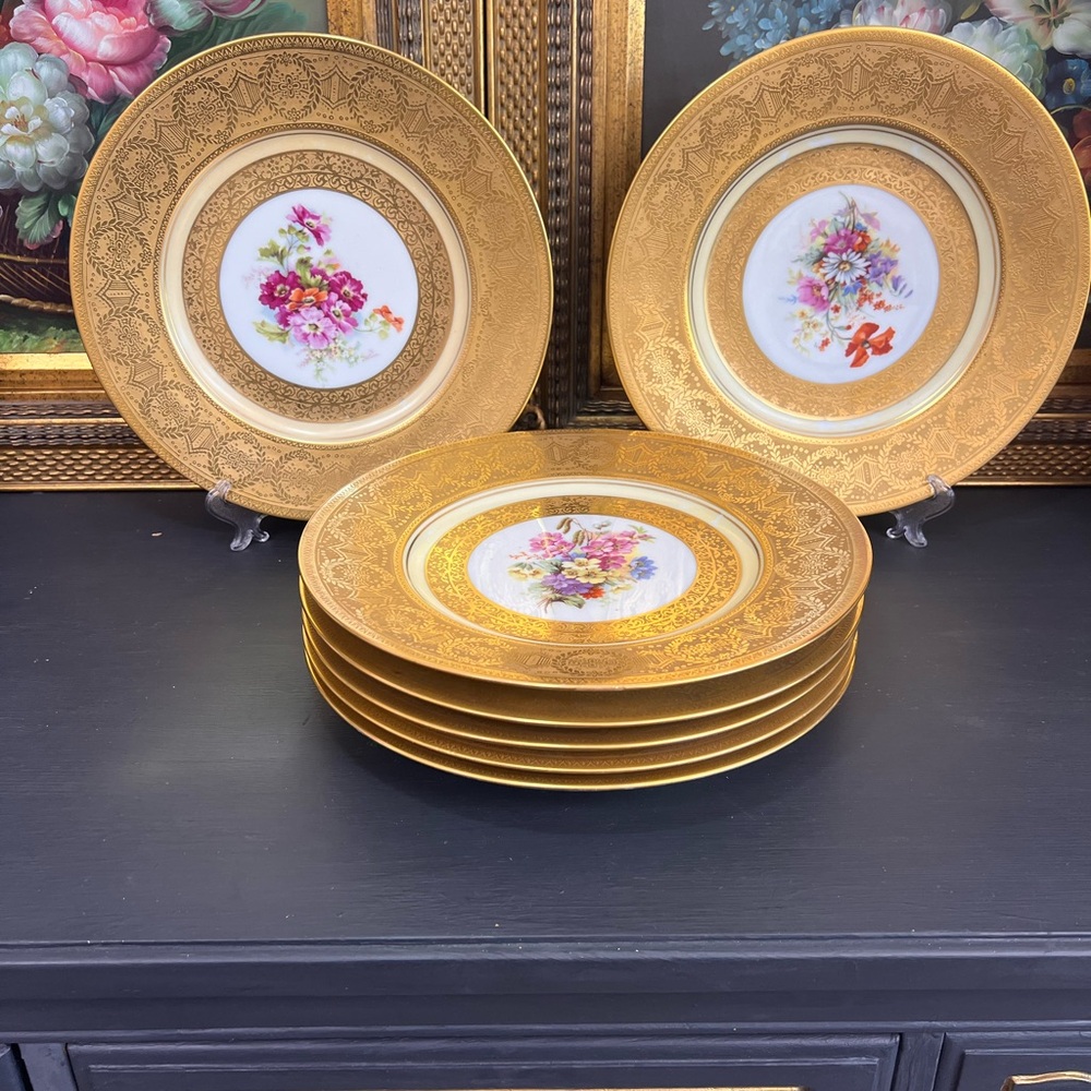 Hutschenreuther Selb L.H.S Bavaria Gold Encrusted 7 Dinner Plates - Picture 4 of 12